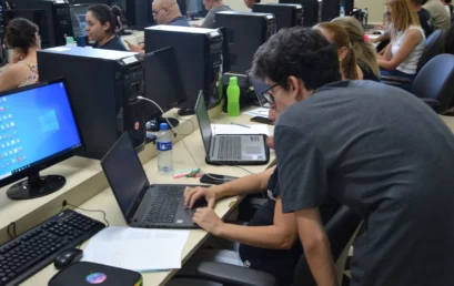Departamento de Matemática capacita professores para o ensino de Pensamento Computacional