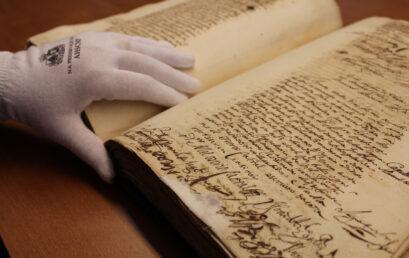 Atenção às normas de atendimento e consulta ao acervo