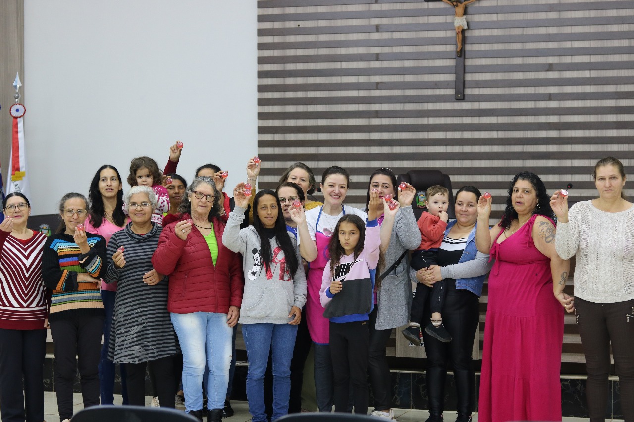 InovaLab realiza oficina de sabonetes artesanais e fidelização de clientes com empreendedoras em Reserva do Iguaçu InovaLab realiza oficina de sabonetes artesanais e fidelização de clientes com empreendedoras em Reserva do Iguaçu