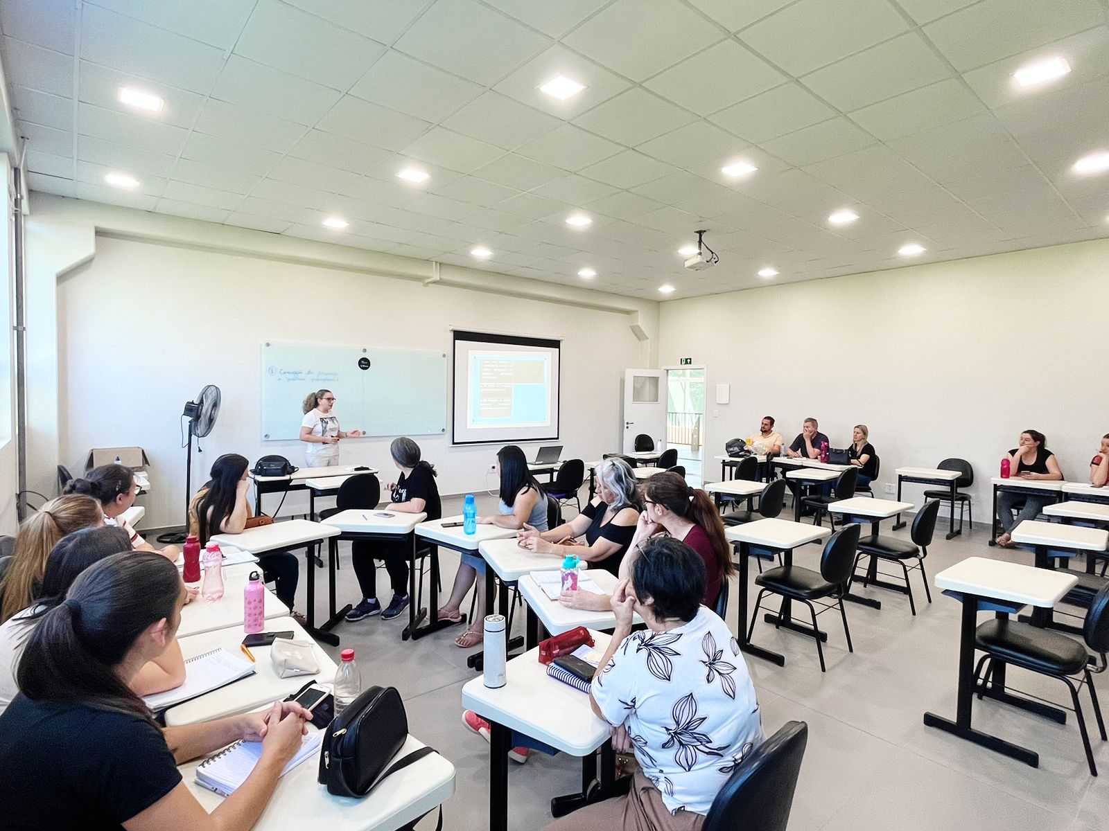 Departamento de Pedagogia participa de formação continuada para professores da Educação Infantil de Irati