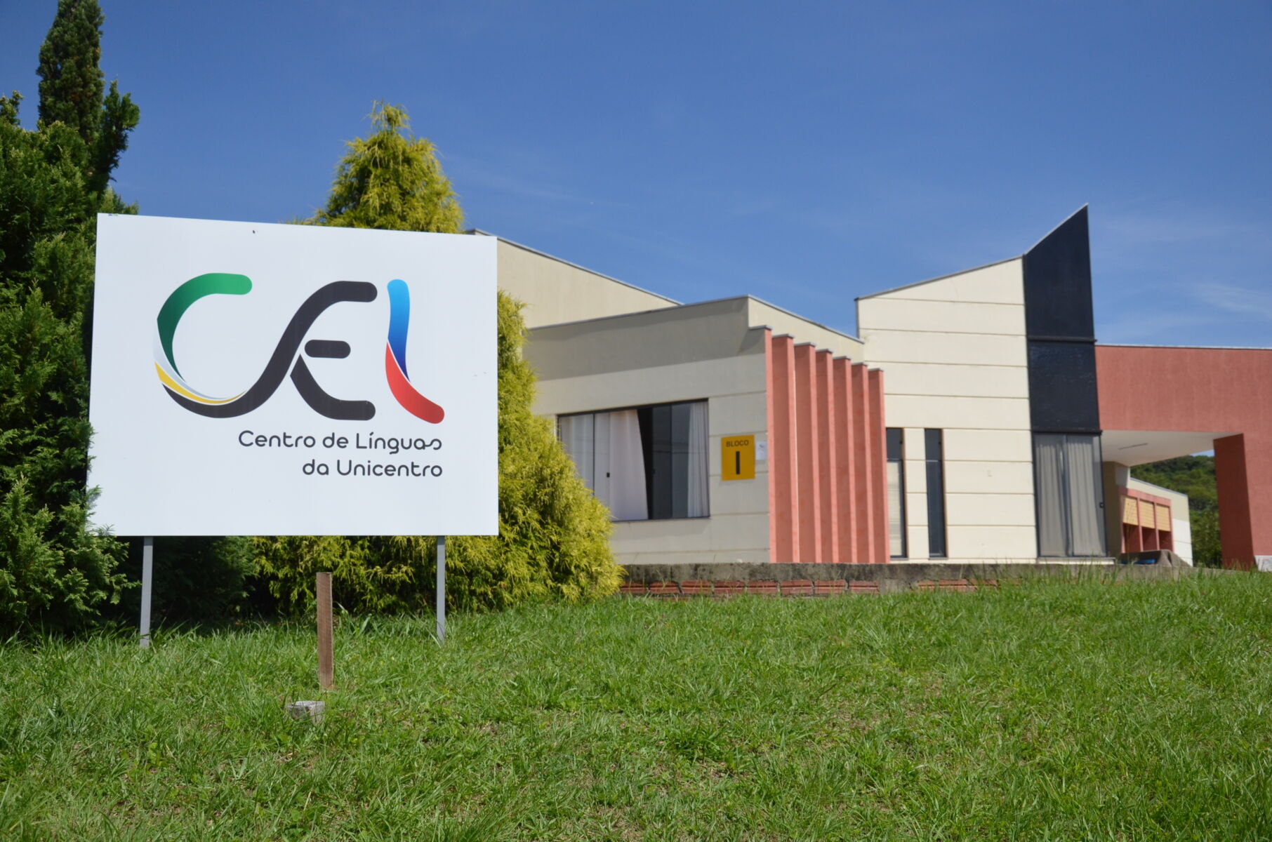 Centro de Línguas da Unicentro prorroga prazo para matrículas