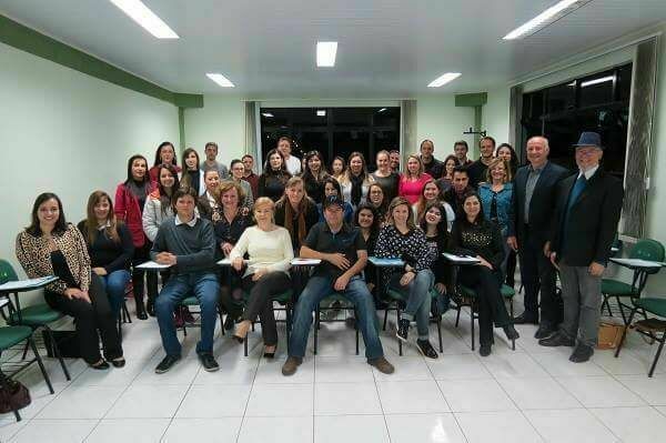 Bom Negócio Irati forma mais uma turma