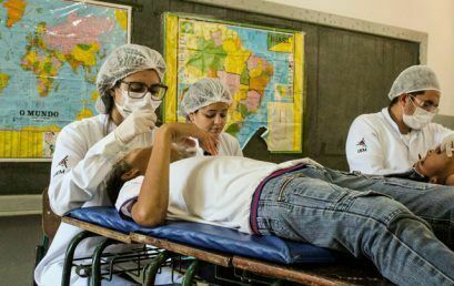 Projeto da UEM promove educação e tratamento odontológico em escolas de Sarandi e Marialva