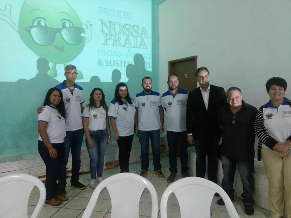 Projeto da USF gera emprego para associação de vendedores ambulantes de Pontal do Paraná