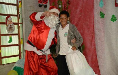 Crianças da Escola do Campo Domingos de Moraes são beneficiadas pela Ação de Natal 2016