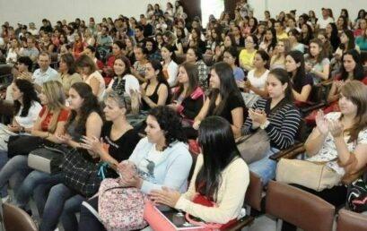 Unicentro recepciona os calouros de 2013
