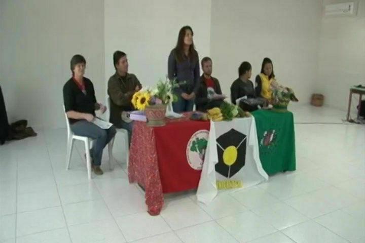 1. Encontro de Agroecologia reúne professores e estudantes de educação do campo 1. Encontro de Agroecologia reúne professores e estudantes de educação do campo