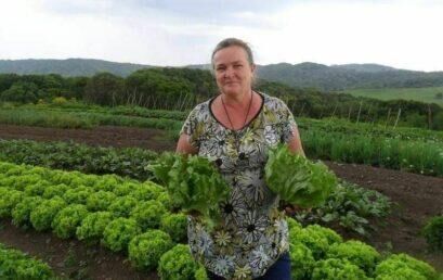 Agricultores da região recebem certificado de produção orgânica
