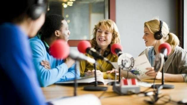 Com radionovela, Unicentro FM estimula aprendizagem da língua inglesa
