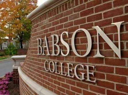 Docentes da Unicentro realizam curso na Babson College