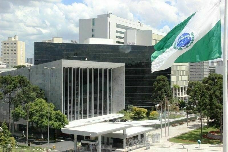 Comissão aprova projeto de lei que trata da contratação de colaboradores Comissão aprova projeto de lei que trata da contratação de colaboradores