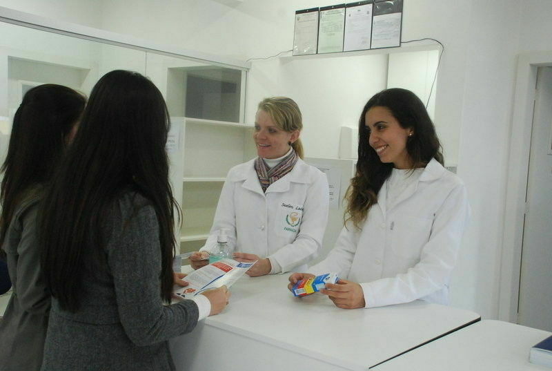 Farmácia Escola da Unicentro recebe certificado nacional de qualidade