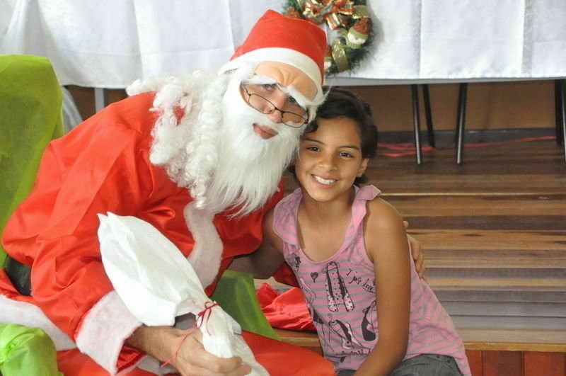 Unicentro finaliza campanha de Natal com entrega das doações em Guarapuava
