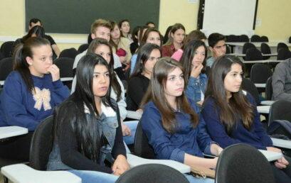 Curso pré-vestibular da Unicentro retoma atividades