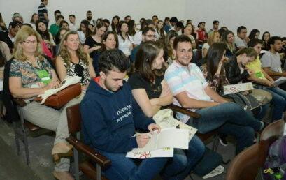Campus Cedeteg sedia evento integrado na área de Geografia