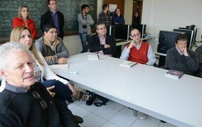 Professores argentinos conhecem as estruturas da Educação a Distância da Unicentro