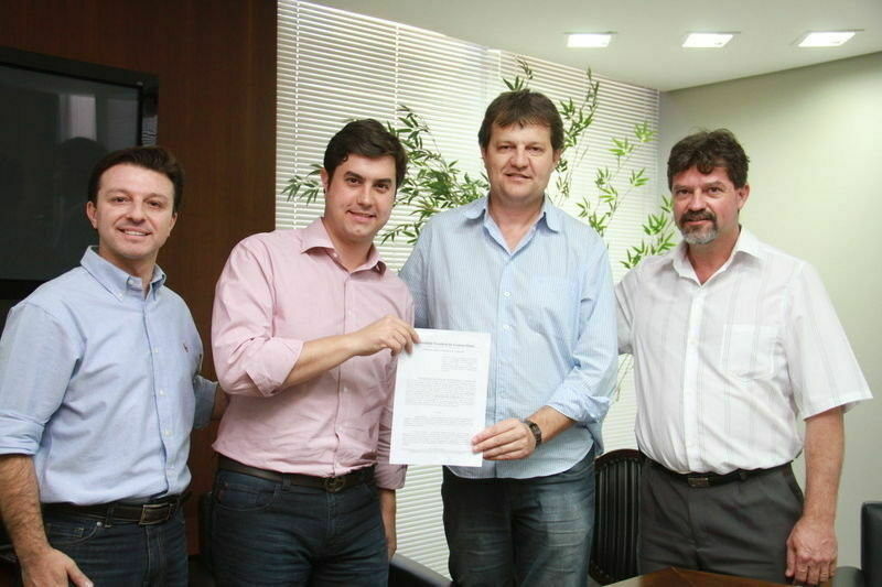 Prefeitura e Unicentro assinam convênio de cooperação