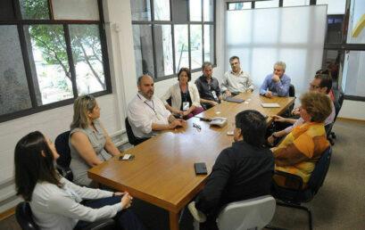 Professores da Unicentro conhecem experiência da Univesp