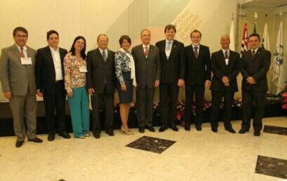 Reitor da Unicentro é eleito vice-presidente da Abruem