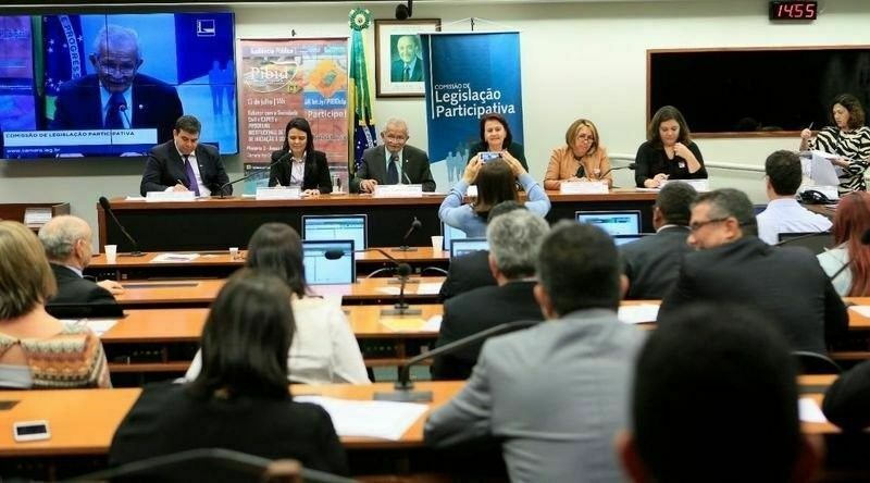 Audiência pública, em Brasília, debate continuidade do Pibid e Projeto de Lei 5180/2016