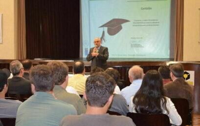 Doutorado em Ciências Florestais recebe reitor alemão em aula inaugural