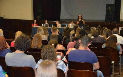 Professores e acadêmicos discutem a Base Nacional Comum Curricular