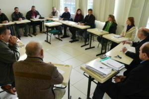 Direção do campus de Irati faz reuniões para estabelecer demandas e prioridades da gestão