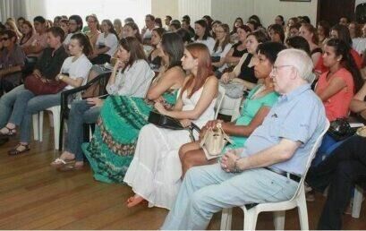 Projeto incentiva a leitura através da discussão de grandes nomes da literatura mundial