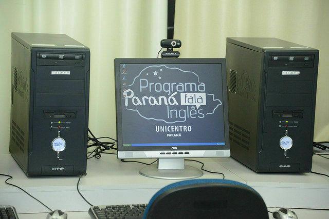 Unicentro inaugura laboratório do Programa Paraná Fala Inglês