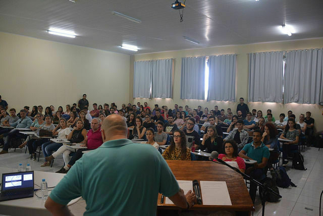 Inventário florestal é tema de palestra realizada no Campus de Irati