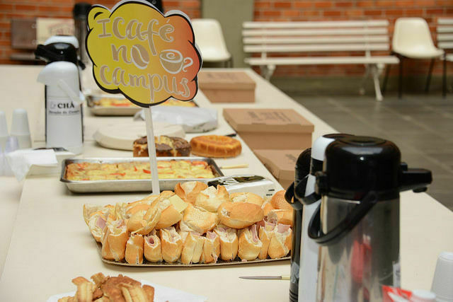 Café da manhã reúne professores, funcionários e estagiários do Campus Santa Cruz
