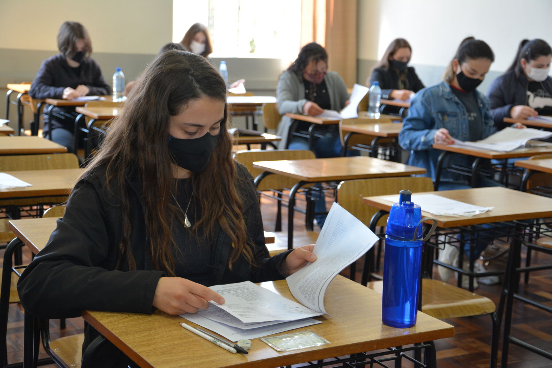 Estudantes de Ensino Médio fazem as provas do PAC Unicentro, nesse domingo