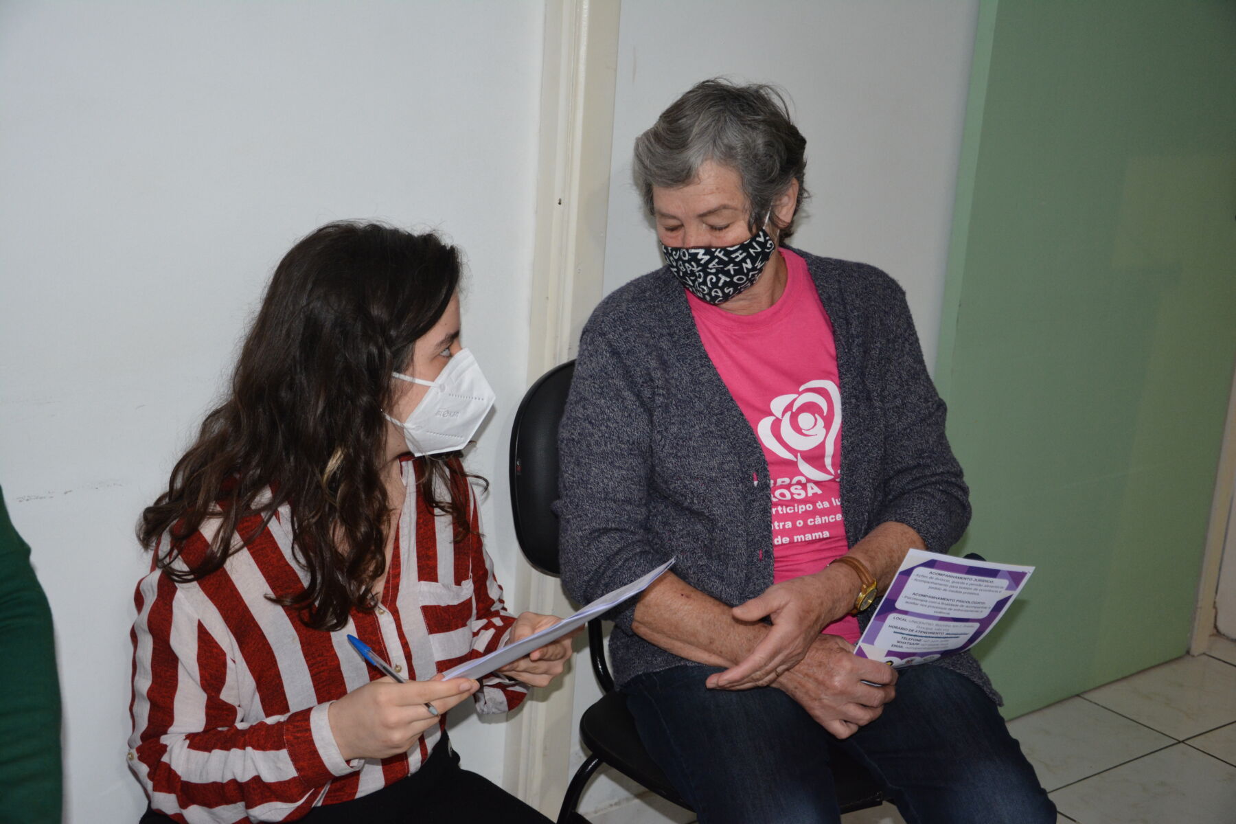 No Outubro Rosa, Unicentro aproveita para prevenir também a violência contra as mulheres