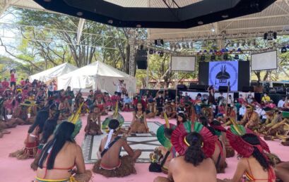 Alunas da Unicentro participam de maior encontro científico de estudantes indígenas