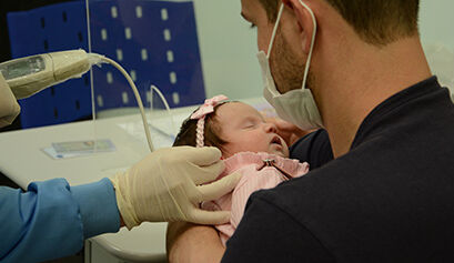 Recém-nascidos de Irati e região fazem teste da orelhinha sem custo na Unicentro