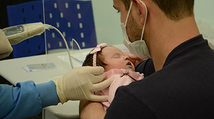 Recém-nascidos de Irati e região fazem teste da orelhinha sem custo na Unicentro