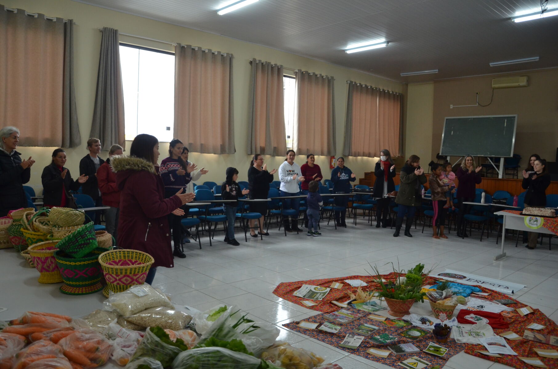 Feira Agroecológica celebra oito anos de atividades no câmpus Irati