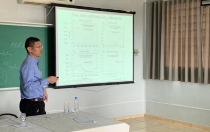 Pesquisador japonês faz palestra para alunos e professores da pós-graduação em Agronomia