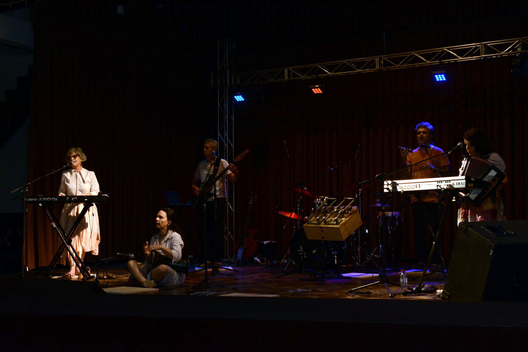 Grupo Fato traz mistura musical própria ao Auditório Denise Stoklos