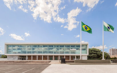 Plano da carreira docente do ensino superior do Paraná segue para Alep