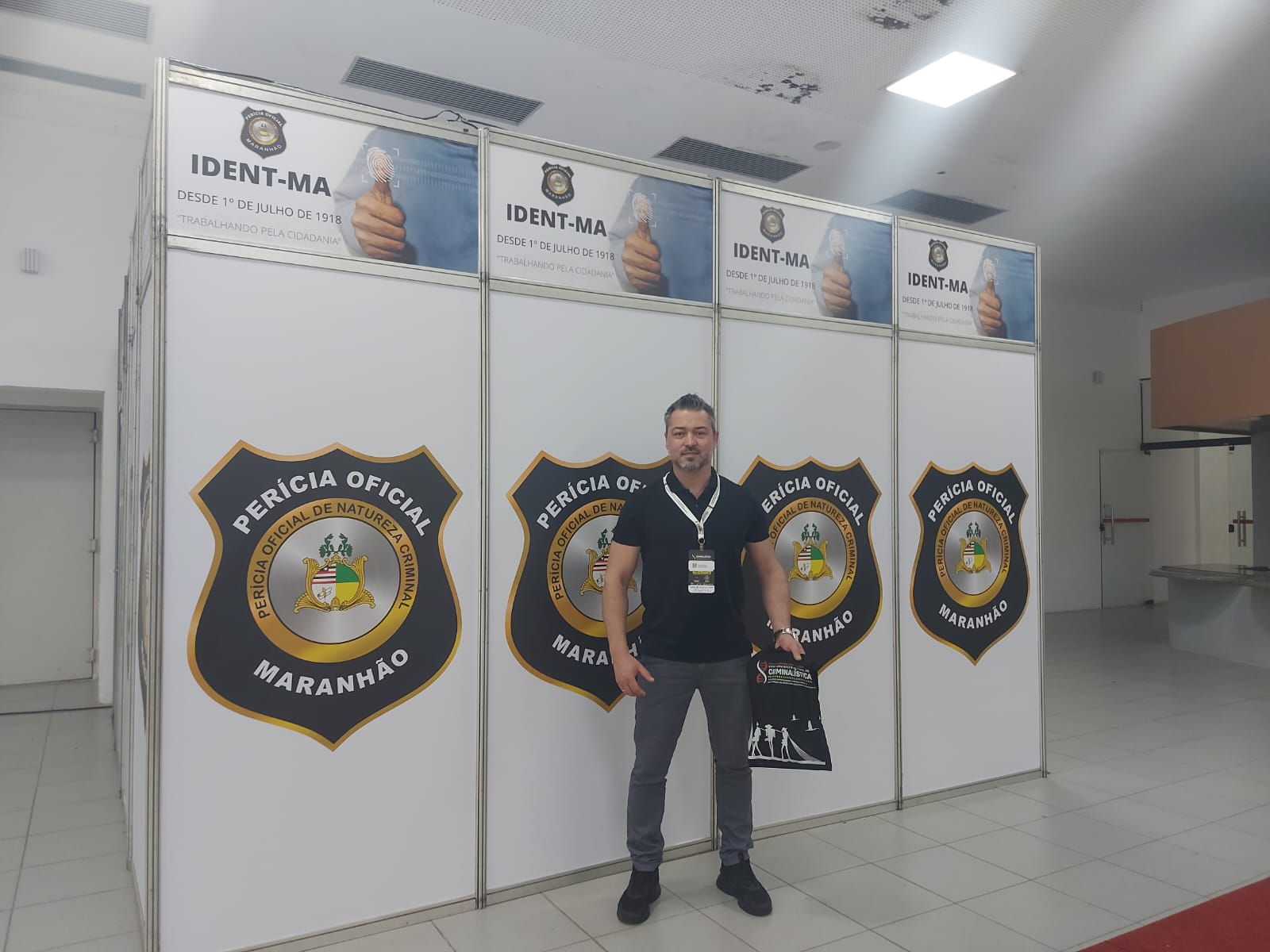 Professor da Unicentro recebe destaque no Congresso Nacional de Criminalística por inovação em tecnologia forense