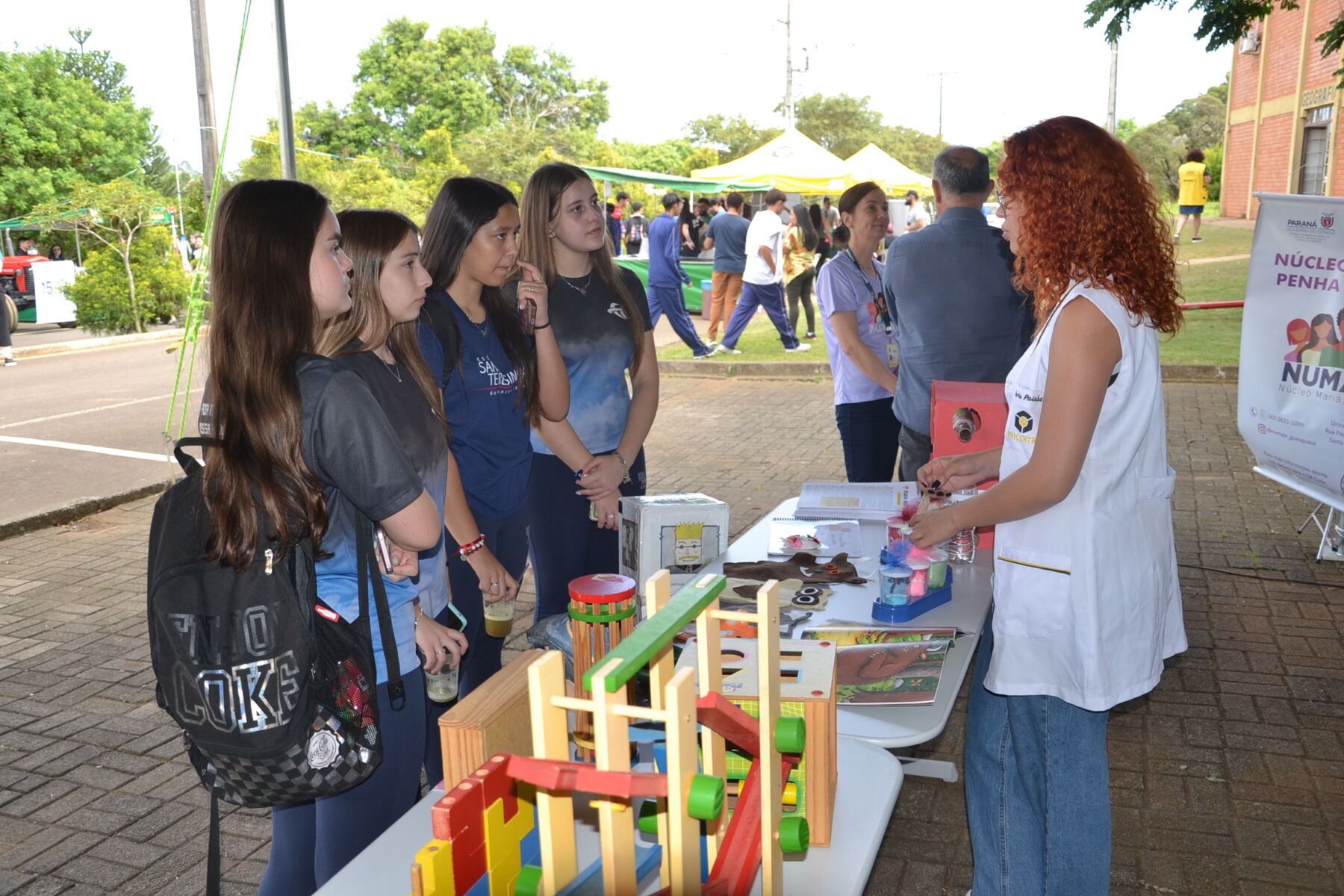 Câmpus Cedeteg recebe alunos de Ensino Médio em mais uma edição da Feira das Profissões e do Unicentro na Comunidade