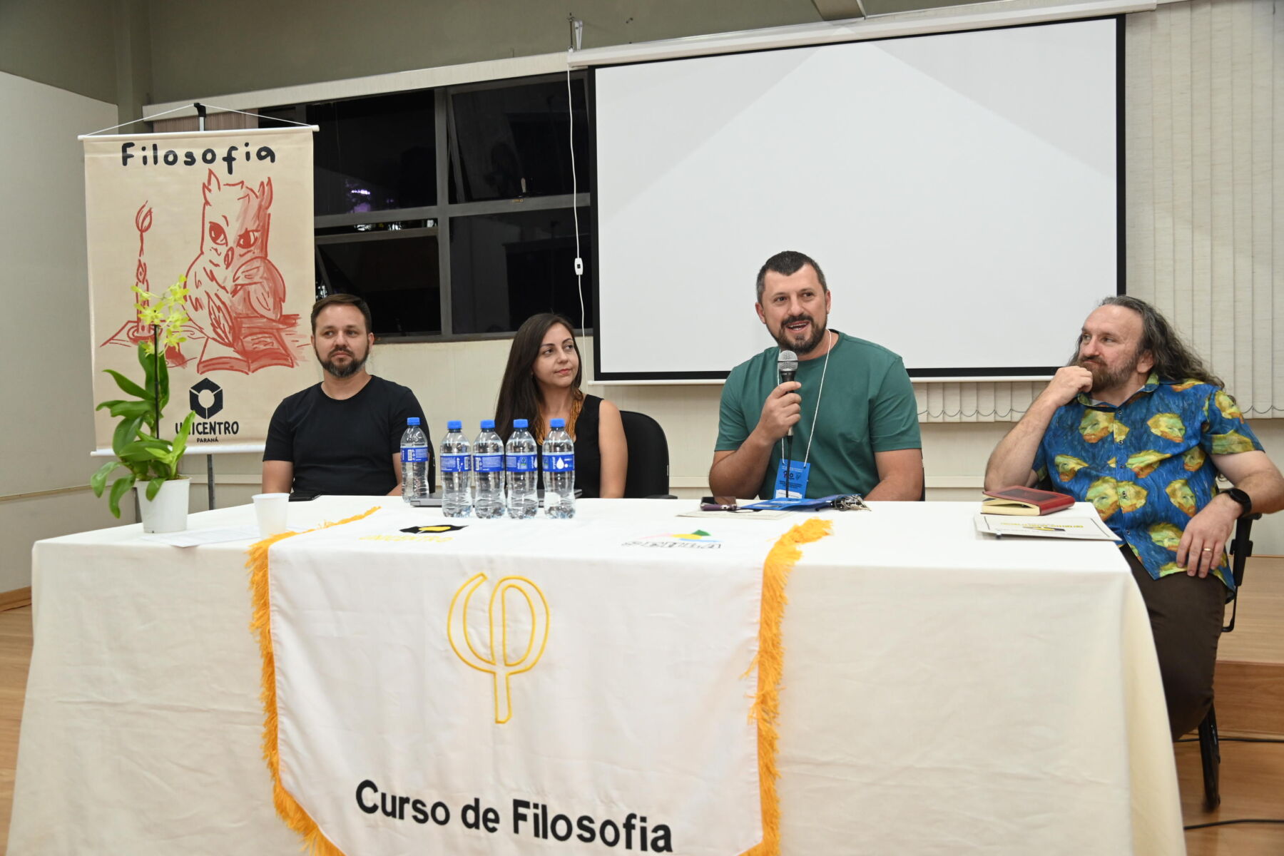 22ª Semana de Filosofia e 13ª Semana PET Filosofia discutem “Gênero, Ciência e Filosofia: Debates Epistemológicos, Éticos e Políticos”