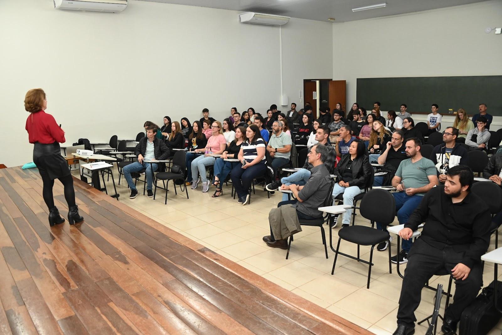 Abertura da 25ª Semana da Matemática e 5ª Jornada de Matemática Aplicada e Computacional destaca inclusão e acessibilidade