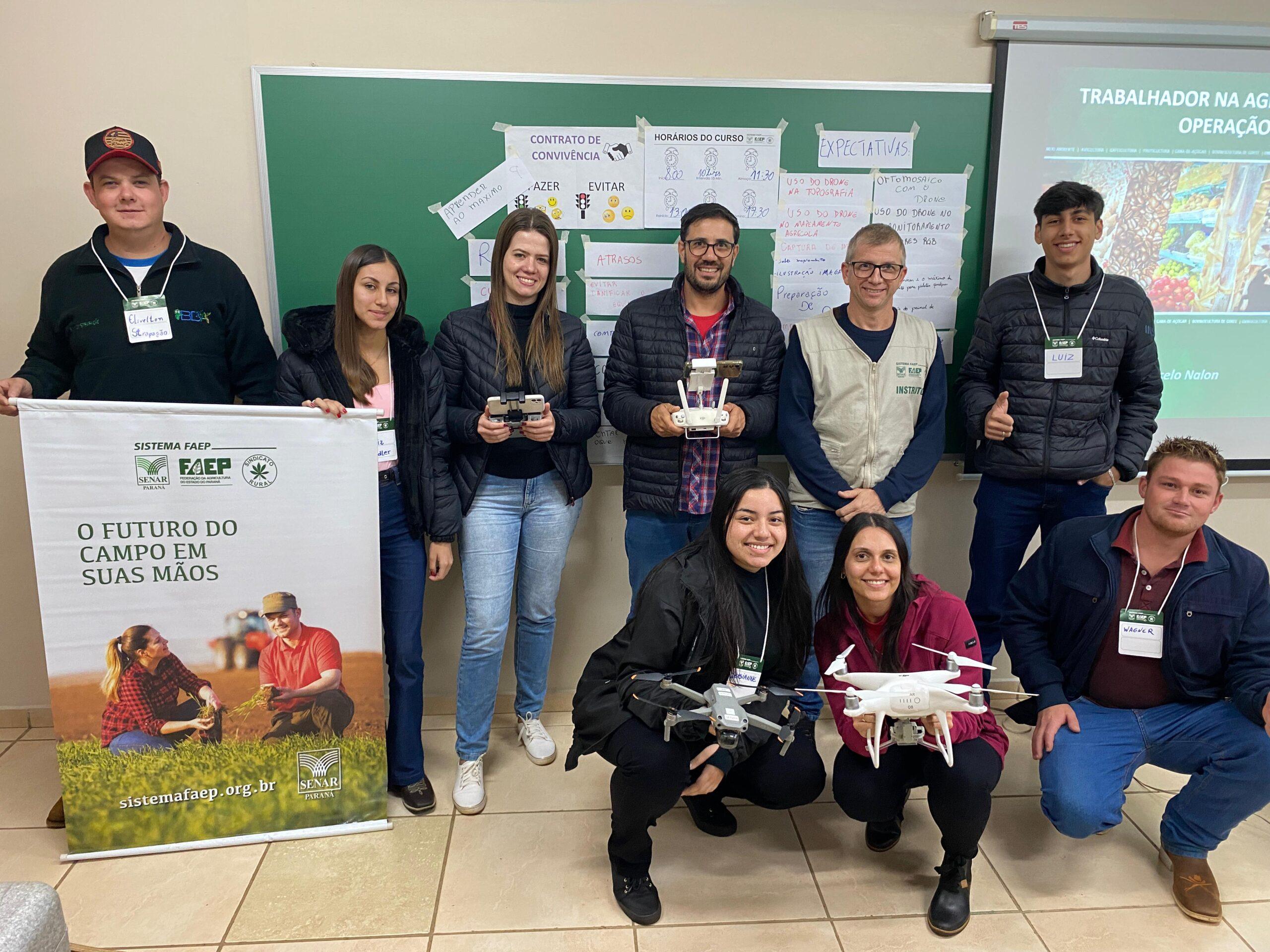 Alunos de Big Data participam de curso de operação de drones promovido em parceria com o Senar