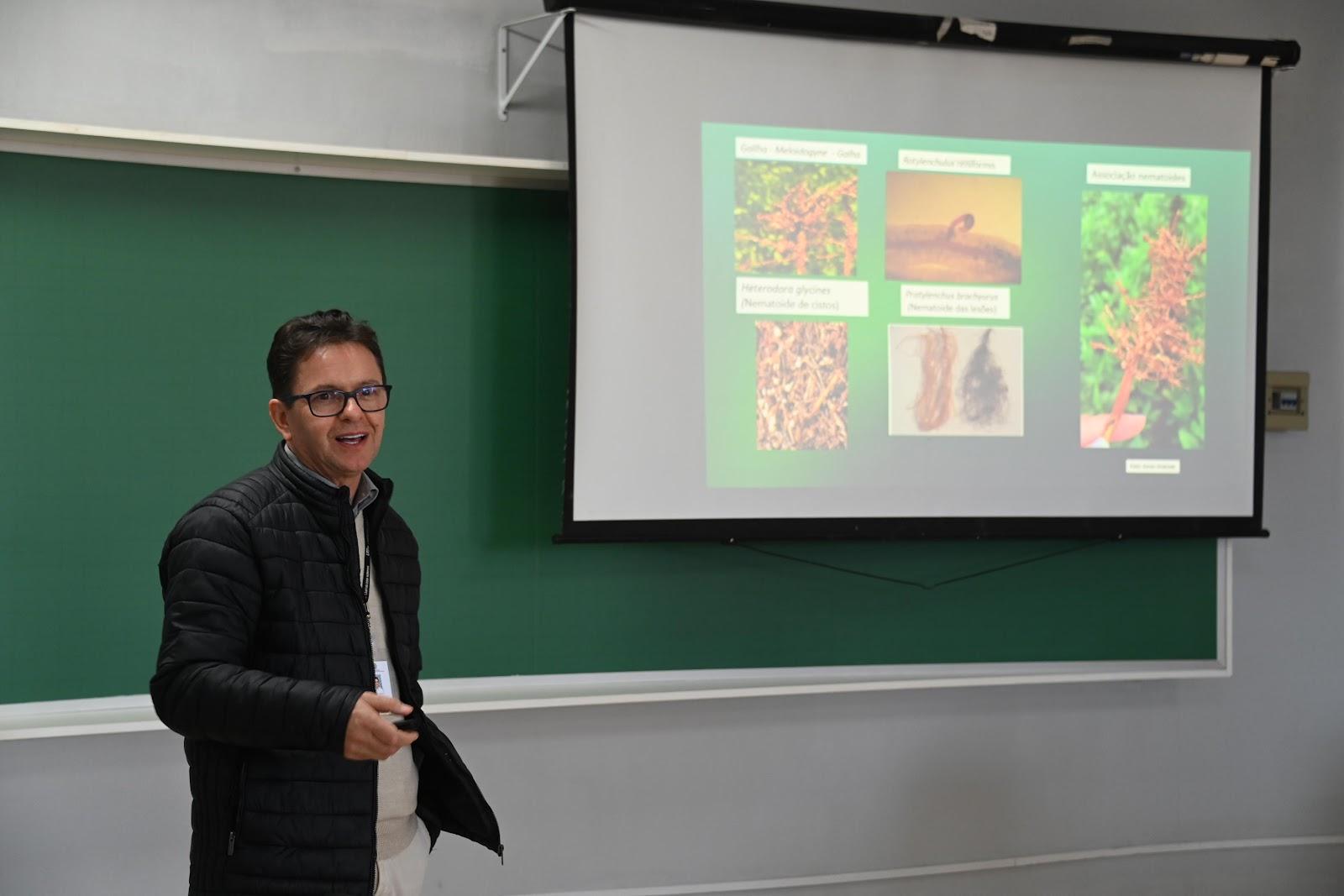 Simpósio da Unicentro apresenta projetos de inovação desenvolvidos em programas de pós-graduação