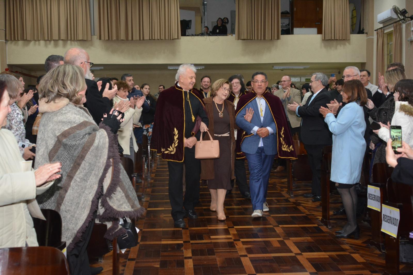 Unicentro 35 anos: homenagens e inauguração da galeria de dirigentes marcam as comemorações em Irati