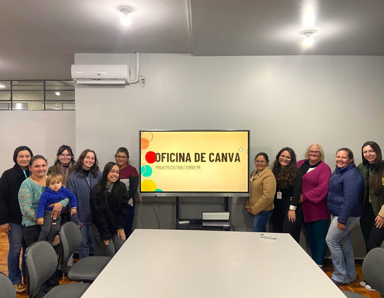 Inovalab realiza workshop de Canva para mulheres de Turvo