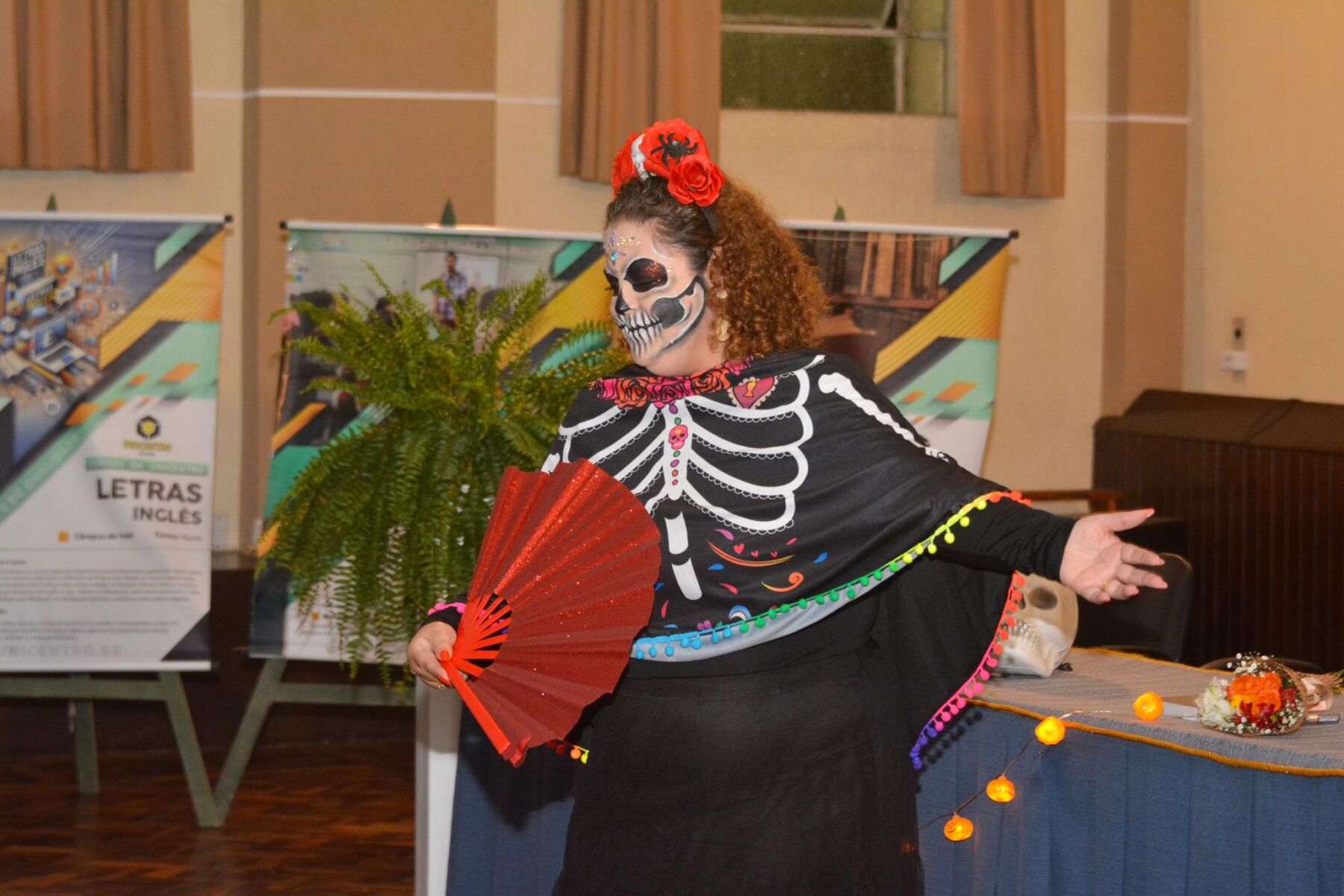 Sepel convida estudantes a explorar o terror como tema didático