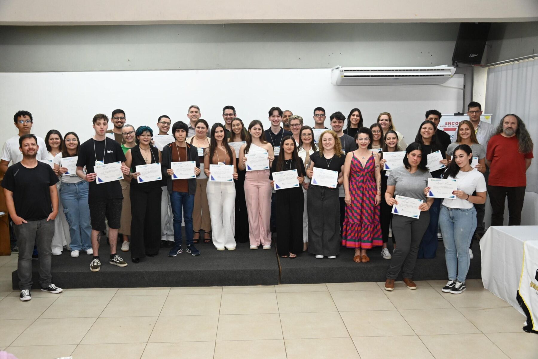 Encerramento do 34º EAIC destaca protagonismo estudantil com entrega de menções honrosas